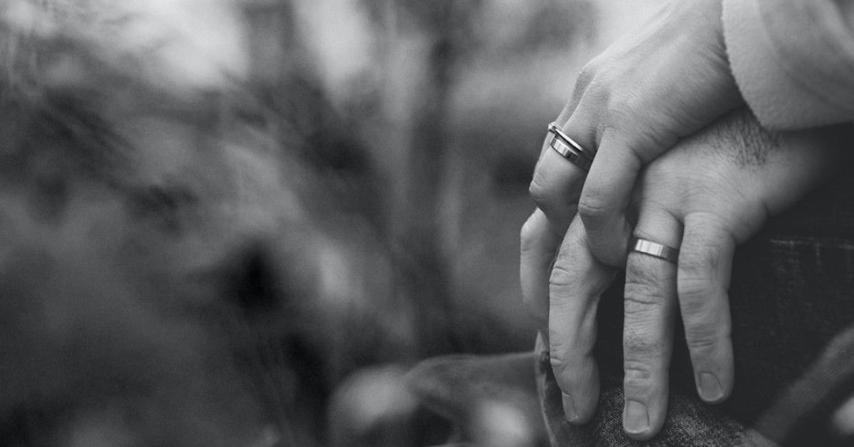 Heartwarming anniversary wishes to share with amazing friends.