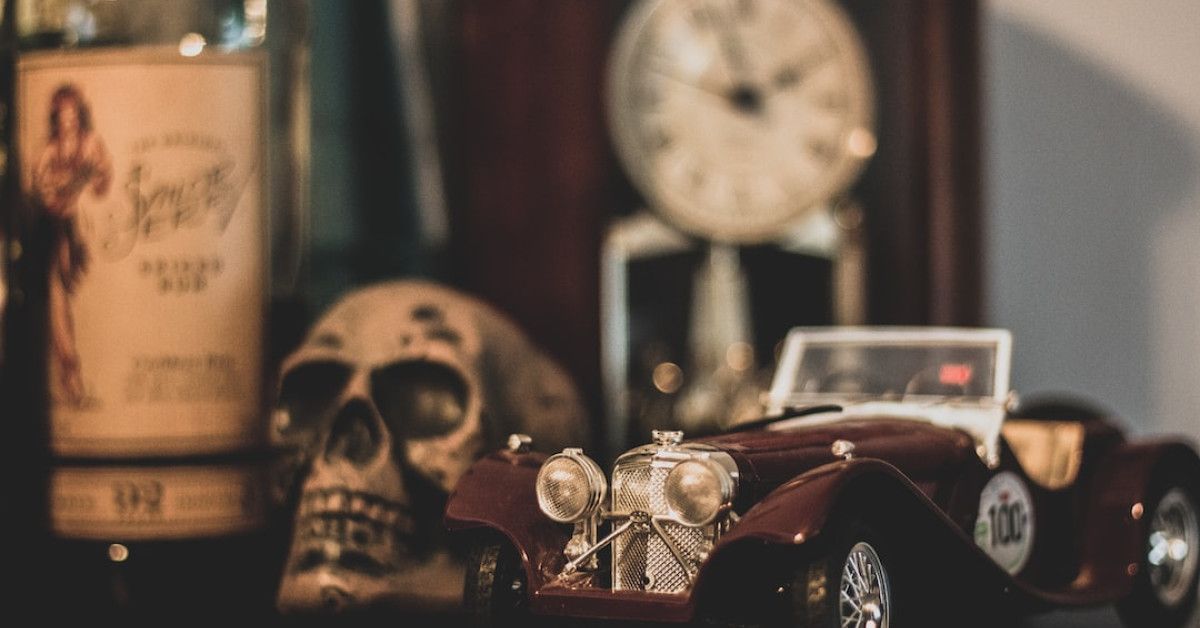 Timeless anniversary clocks perfect for celebrating milestone moments.