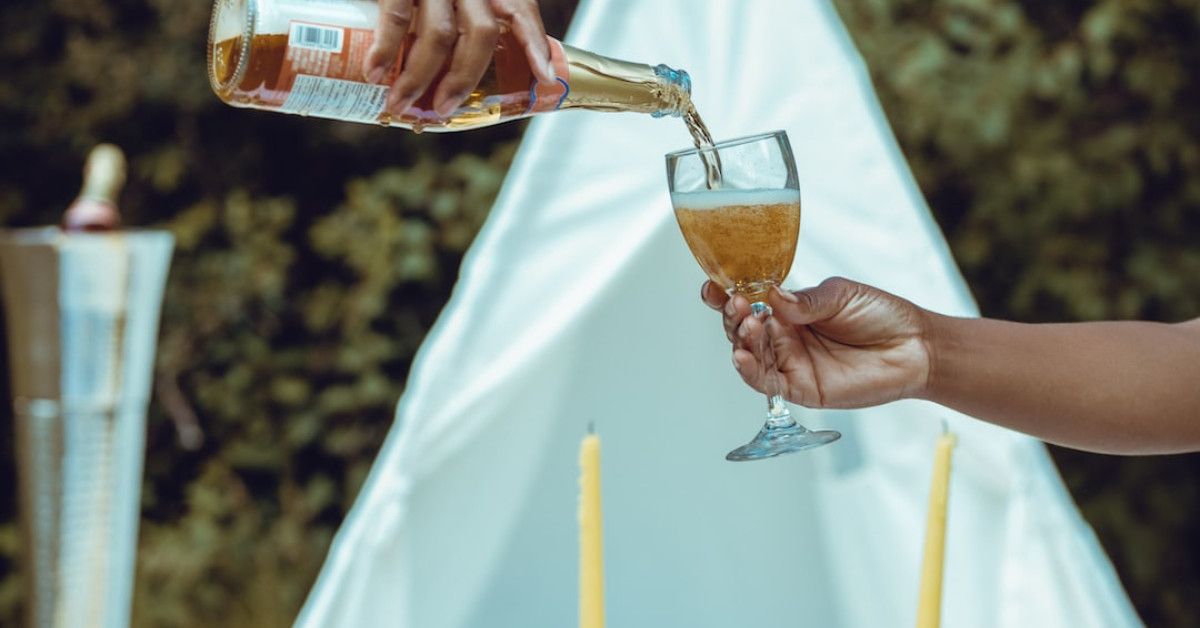 Heartfelt anniversary wishes for your amazing husband.