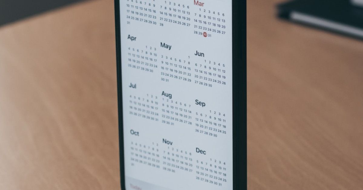 37 unique and thoughtful anniversary gifts for a memorable celebration.