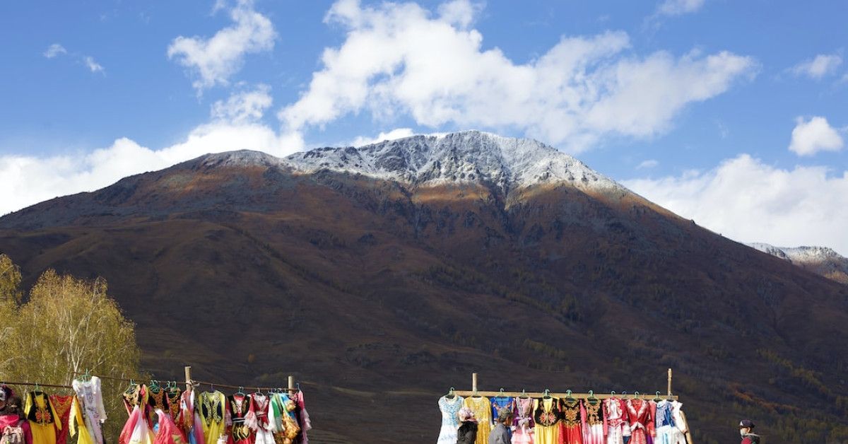 Stunning 50th Anniversary Dresses: A Complete Guide for Celebration