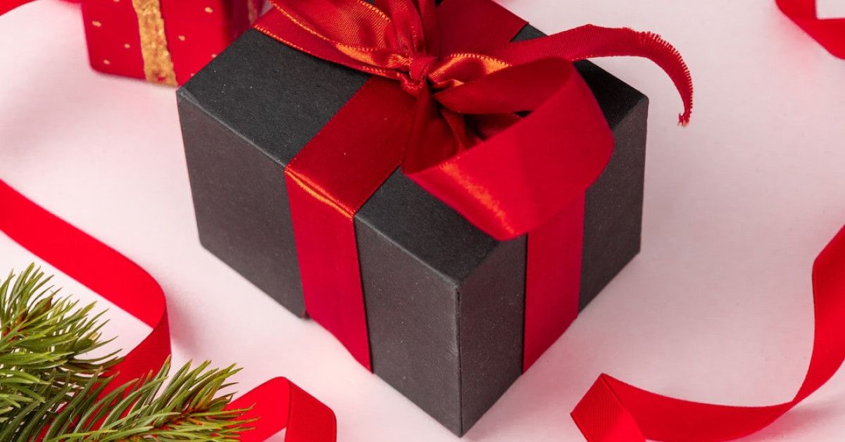 50th Anniversary Gift Ideas for Parents - Celebrate their Love!
Note: This text should be added as an alt attribute to the <img> tag in the HTML code of the website.