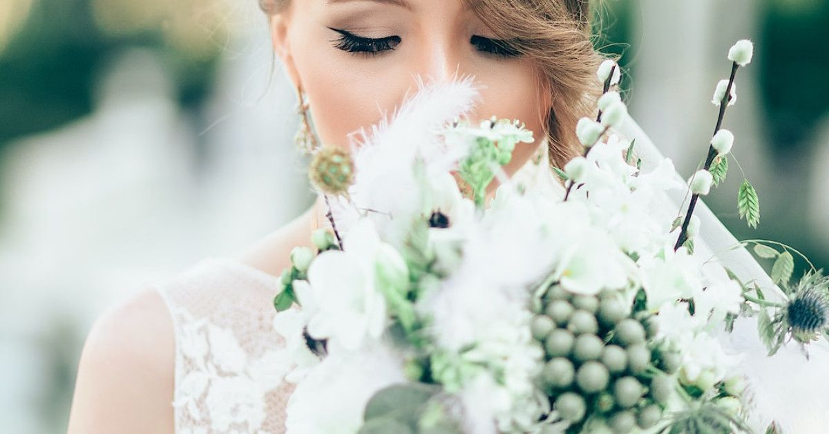 Thoughtful presents to celebrate your wedding anniversary milestone