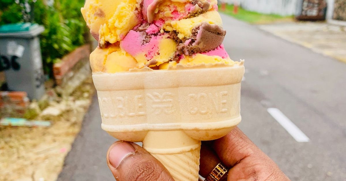 Anniversary gift ideas for 34 years of love and togetherness.